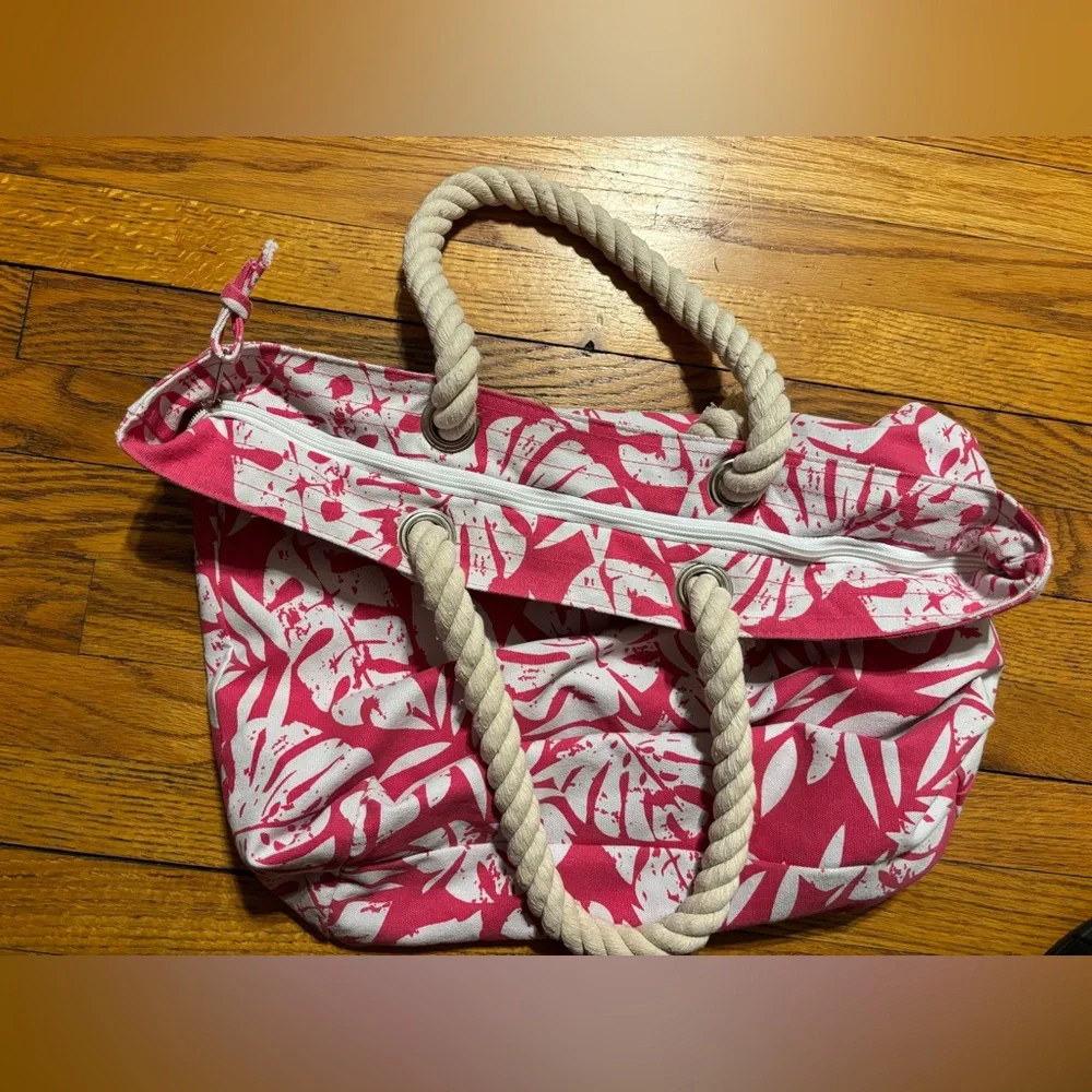 Pink and White Leaf Print Tote Bag - Picture 6 of 10